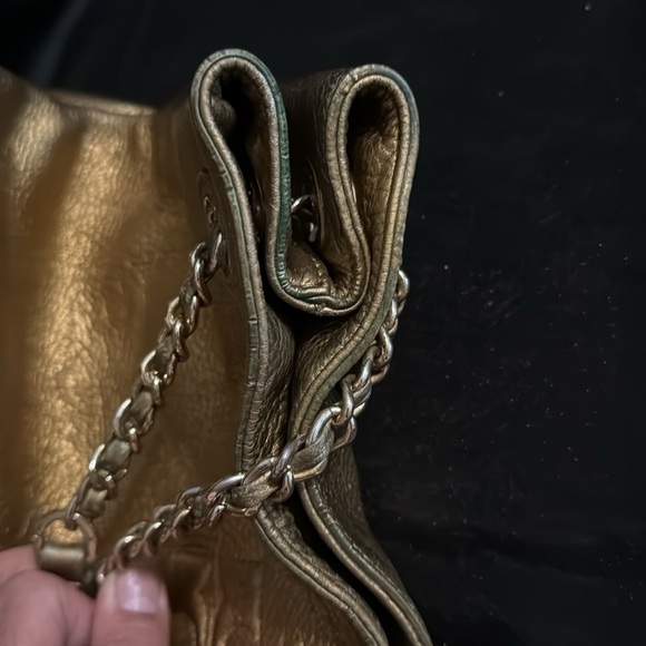 Tory Burch Thea Metallic Gold Chain Shoulder Slouchy Tote - Picture 15 of 16